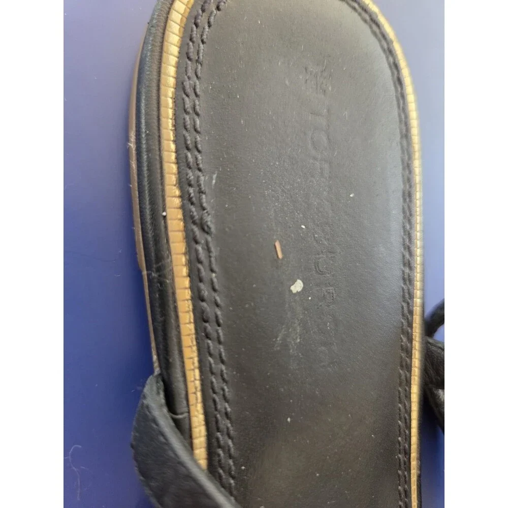 Tory Burch Women's 7M Leather Black  Emmy T-strap Sandal Gold Logo Flat Shoe - Picture 11 of 11